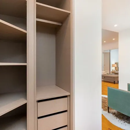 LXLUXHOME - Combro Luxury Apartment-3
